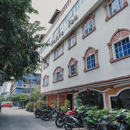 Reddoorz Near Nagoya Hill Mall Batam 5 Εξωτερικό φωτογραφία
